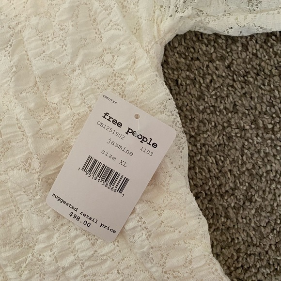 🆕 FREE PEOPLE Tea Time Cropped Top in Jasmine - Picture 9 of 11